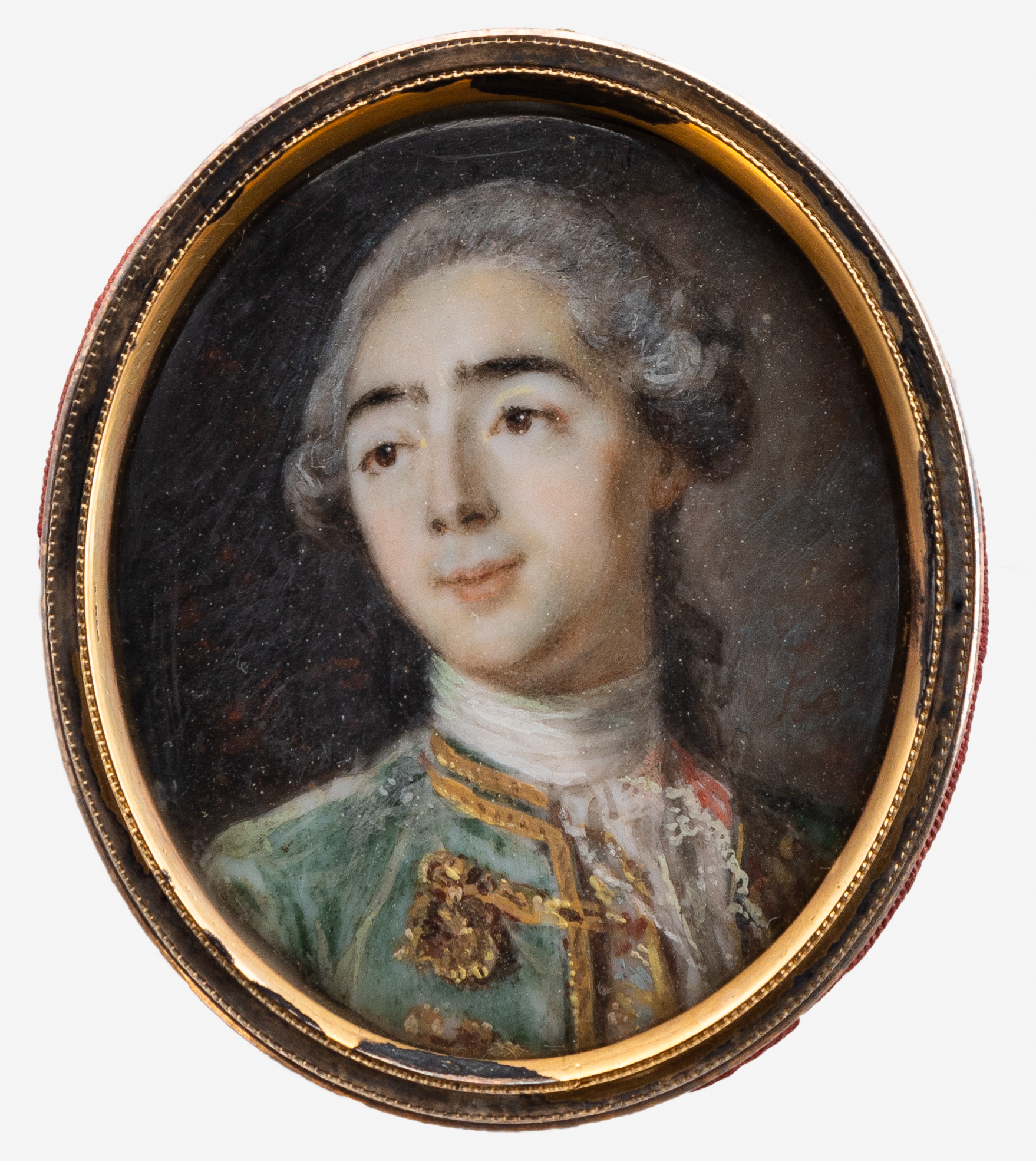 miniatyrporträtt från 1700-talet med motiv av en ung man med ljusgrått hår