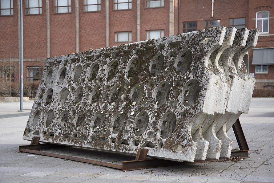 Skulpturen Tempo Modules, fasad från varuhuset i Borås från 1960-talet.